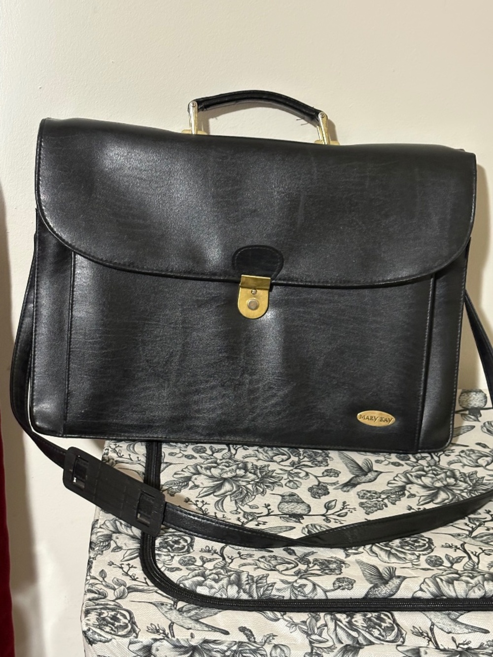 Vintage Mary Kay Director Briefcase Black Gold Logo Business Bag Rare